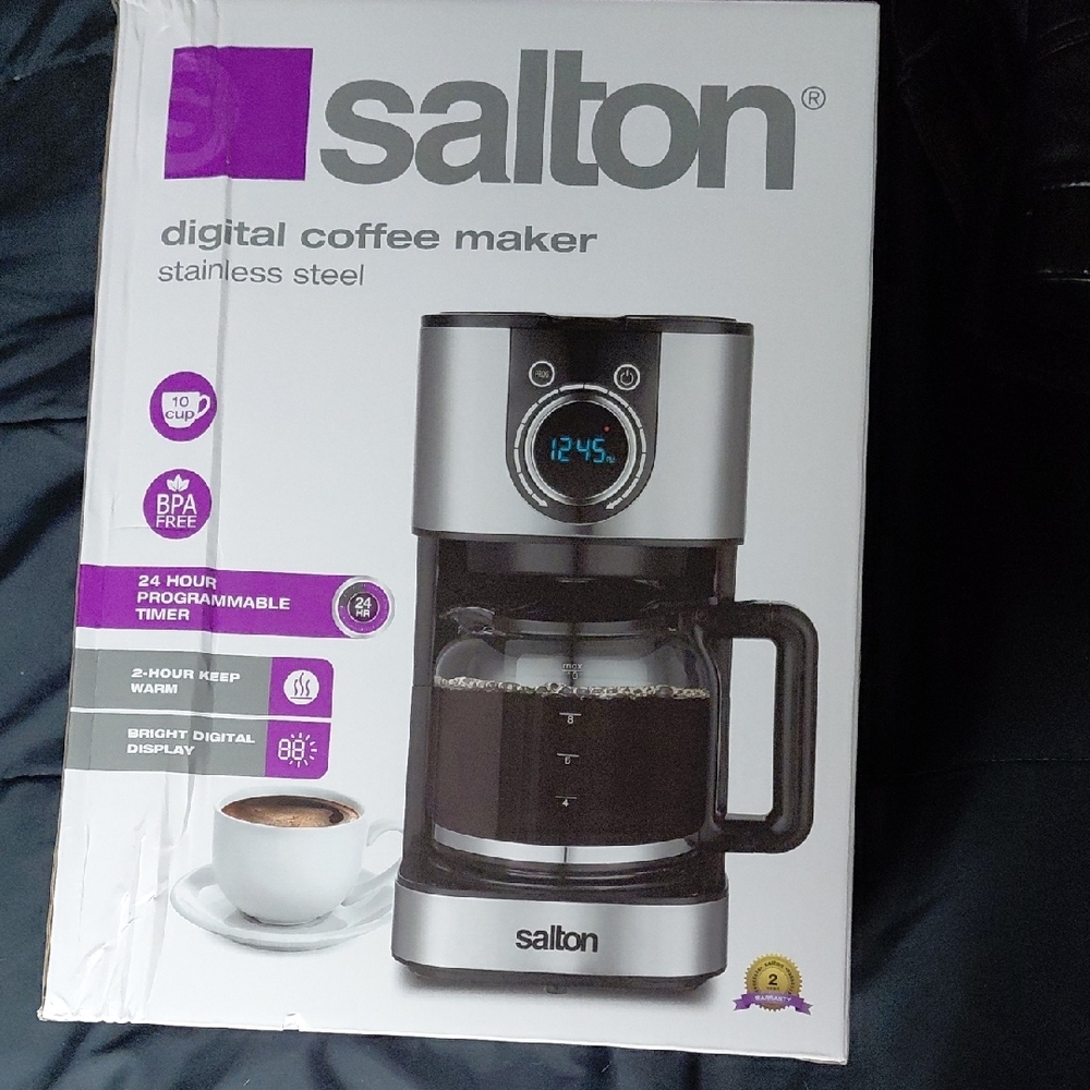 Salton Digital Coffee Maker - Black and Silver - Picture 2 of 4